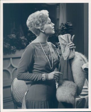 1956 Press Photo Actress Kim Novak Celebrity Eddy Duchin Story 8x10