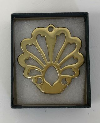 Virginia Metalcrafters 1989 Scallop Ornament - Solid Brass - Box - A04