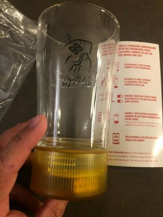 Budweiser Limited Edition Wayne Gretzky Gold Glass Synced Goal Light