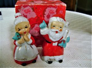 Vintage Japan Christmas Santa & Mrs.  Claus Ceramic Salt & Pepper Shakers W/ Box