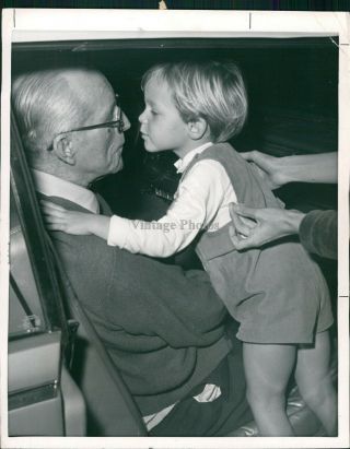 1964 Press Photo Child Joseph Kennedy Kiss Gramp Palm Beach Fl Ambassador 8x10