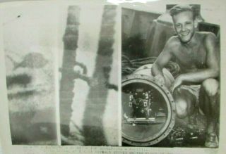 1946 Press Photo Atomic Bomb Tests Bikini John P Gould Underwater Tv Camera