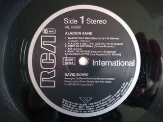 DAVID BOWIE ALADDIN SANE RCA INTERNATIONAL NL 83890 ZIGGY STARDUST TIN MACHINE 2