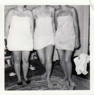 Vintage Photo Snapshot Headless Barefoot Women Wearing Only Towels 1950s