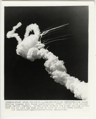 Bruce Weaver Vintage 1986 Space Shuttle Challenger Explodes Press Photo