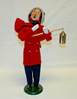 Byers Choice Carolers 1995 Man Red Coat Plaid Scarf Holding Pole With Lantern