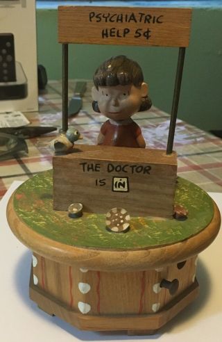 Lucy - Peanuts - Music Box " Try To Remember " Mvmt By Thorens Made By Anri