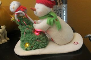 Hallmark Jingle Pals Trimming The Tree Snowman Penguin Plush 2010 Christmas