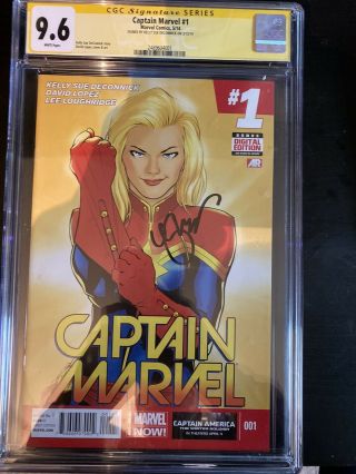 Captain Marvel 1 2014 Cgc 9.  6 Signed By Kelly Sue Deconnick