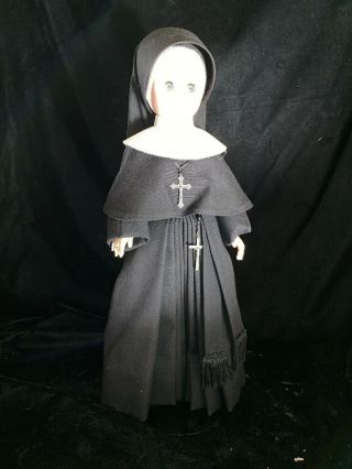 Nun Doll 1985 Sister Of The Holy Family Nazareth 17”