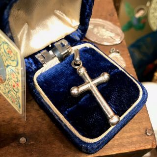 925 Italy 4g Sterling Silver Cross Vtg Catholic Crucifix Religious Pendant Charm