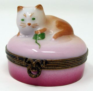 Limoges Castel Trinket Box Hinged Cat On A Pillow Claspped 2x2 "
