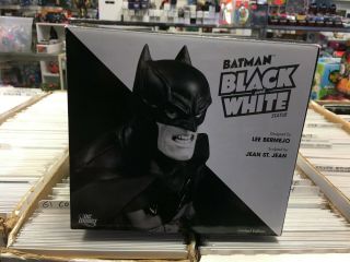 Batman Black & White Statue Lee Bermejo Design 1st Edition Mib Figure