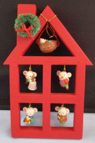 Avon A Merry Little Christmas Display Stand House With 5 Mice Mouse Ornaments