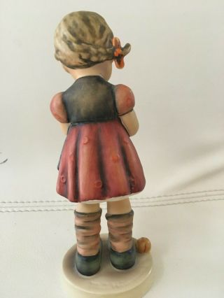 Vintage Goebel HUMMEL Figurine 6 1/2” Girl Knitting 1963 A STITCH IN TIME 3
