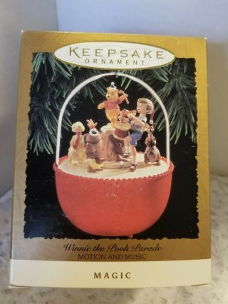 1994 Winnie The Pooh Parade Hallmark Keepsake Magic Motion Music Ornament