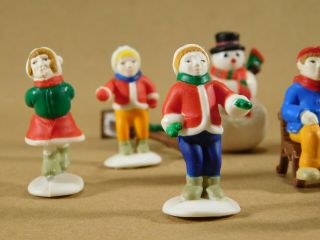 11 pc.  Miniature Plastic Christmas Winter Diorama Ice Skating People Figures 2