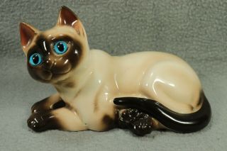 Vtg Enesco Siamese Cat Porcelain Figurine Glass Eyes Orig Foil Label