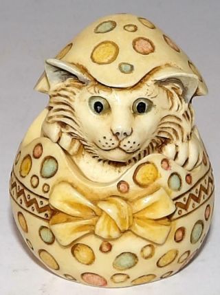 Harmony Kingdom Cat Figurine April Trinket Box Pot Bellys 2001