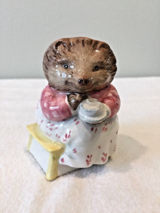 Royal Doulton - Beatrix Potter Mrs Tiggy Winkle Takes Tea Figurine - England