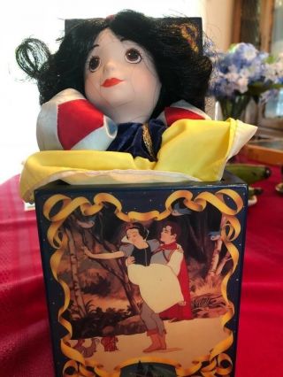 Enesco Disney Collectors Snow White Jack In The Box
