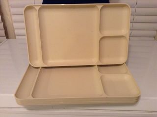 4 Tupperware Beige Cafeteria / Sectional Stackable Dinner Trays