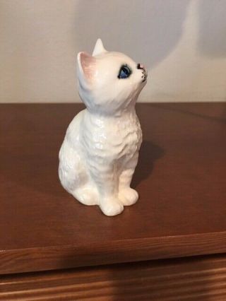 Vintage Royal Doulton White Persian Cat Figurine Blue Eyes Pink Nose Fine China 2