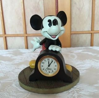Vtg 1996 Walt Disney Mickey Mouse Figurine With Mantle - Desk Quartz Clock