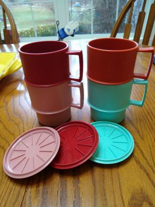4 Vintage Tupperware Stackable Mugs Coffee Cups W/ Coaster Lids Blue Pink Colors