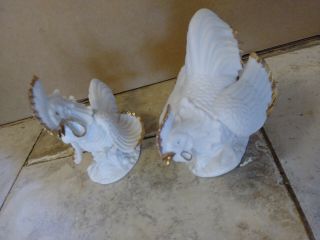 Lenox? White With Gold Accents Hen/rooster - Porcelain Figurines