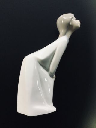 Lladro Leaning In For A Kiss Girl Porcelain Figurine Statue