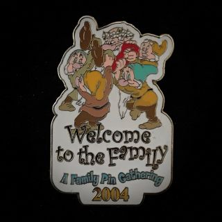 Le Snow White And 7 Seven Dwarfs Doc Grumpy Welcome Family Gathering Disney Pin