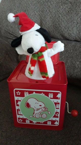 Metal Snoopy Holiday/ Christmas Jack - In - The Box Plays " O,  Christmas Tree "