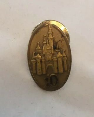 Old Rare Disney World Cast Member 10 Yr Castle Pin For Name Tag