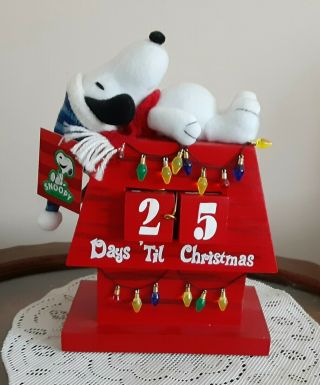 Peanuts Snoopy On Dog House Wooden Advent Calendar Nr