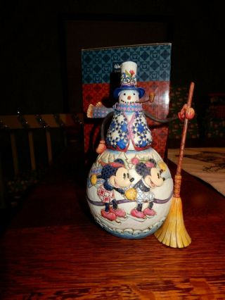 Jim Shore Figurine Walt Disney Showcase " Old Fashioned Holiday " Snowman,  Mickey