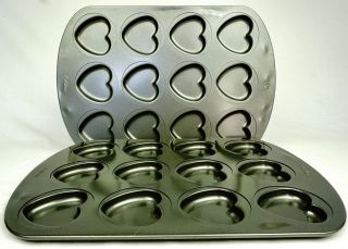 2 Wilton Heart Shaped Nonstick Novelty Baking Pans Whoopie Pie Cake Cookie Pans