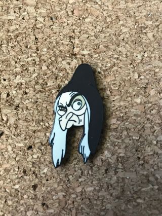 Disney Pin Old Hag Limited Edition 1937 Head Snow White Evil Queen Old Hag Pin