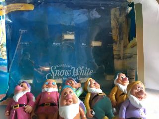 1992 Mattel Walt Disney Snow White And The Seven Dwarfs Color Changing Gift Set