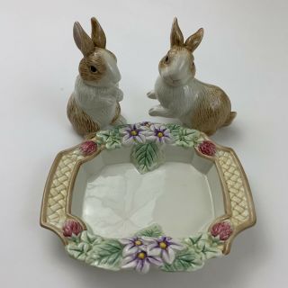 Fitz & Floyd Easter Bunny Rabbit Salt & Pepper Shaker Plate Candy Dish Floral