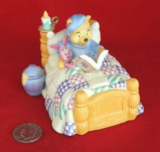 Classic Disney Winnie The Pooh Read A Bed Time Story Book To Piglet Night Light