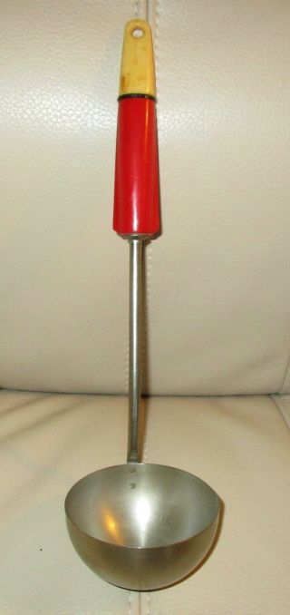 Vintage Red Handled Stainless Steel Soup Ladle With Bakelite Handle 11 - 1/2 "