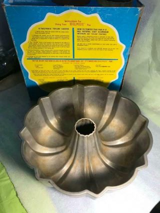 Vintage Nordic Ware Cast Iron Cake Bundt Pan Natural No.  203 With Box