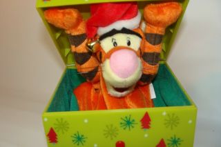 TIGGER in a Box Christmas Toy Present Gift Child Winnie the Pooh Gemmy; 3