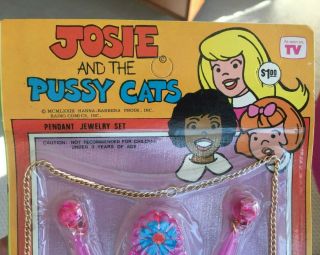 VINTAGE Josie and the Pussycats TV Cartoon Pendant Jewelry Set RARE NIP 1973 2