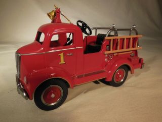 Hallmark Kiddie Car Classics 1945 Gillham Fire Truck Die Cast