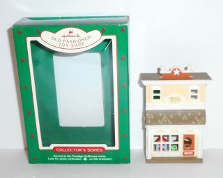 Hallmark Christmas Ornament Nostalgic Houses Old Fashioned Toy Shop 1985 2nd Box