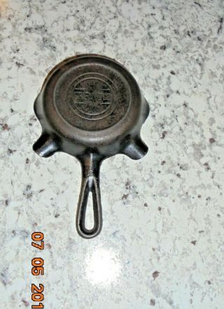 Griswold - Mini Frying Pan Ashtray & Match Holder 2