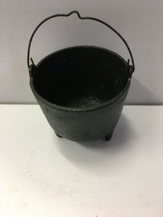 Vintage Small Cast Iron Bean Pot Kettle 3 Legs Taiwan