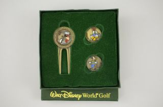 Walt Disney World Golf Gift Set Ball Markers And Divot Tool Mickey Donald Goofy